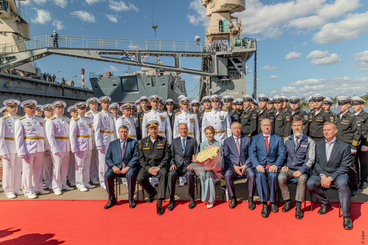 В Санкт-Петербурге спущен на воду новейший фрегат проекта 22350 «Адмирал Амелько»