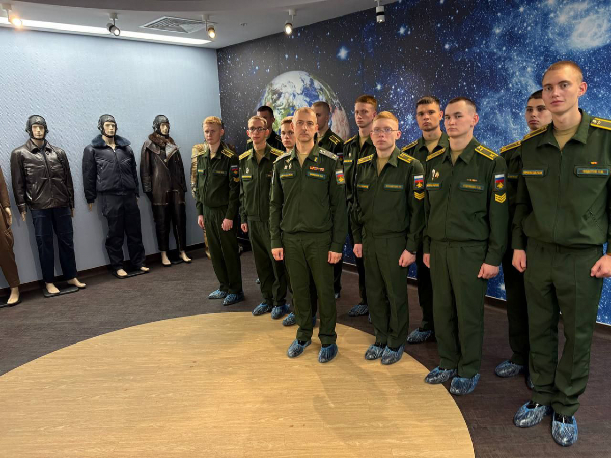 Курсанты Можайской академии посетили уникальный центр авиационной и космической медицины