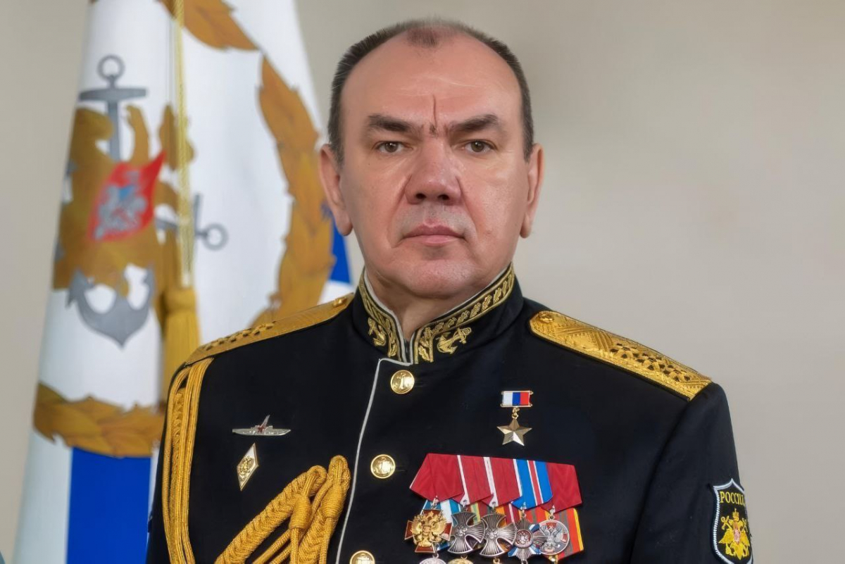 Главком ВМФ поздравил командиров кораблей с профессиональным праздником